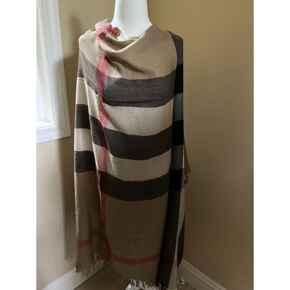 Burberry Women Wool Beige House Check Square Scarf - Picture 2 of 10